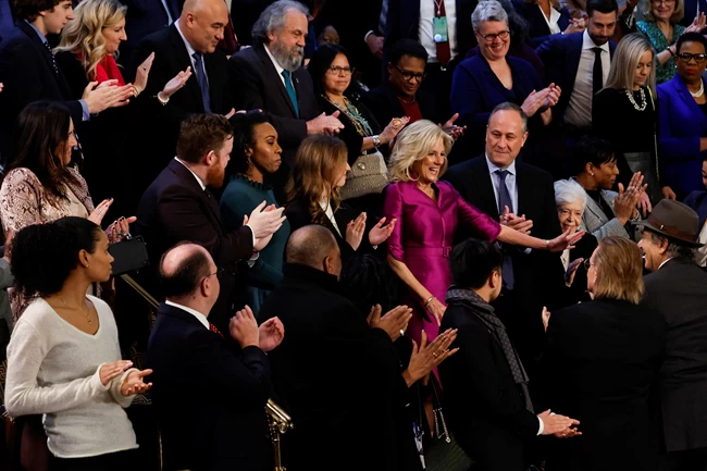 ΤΖΙΛ ΜΠΑΙΝΤΕΝ