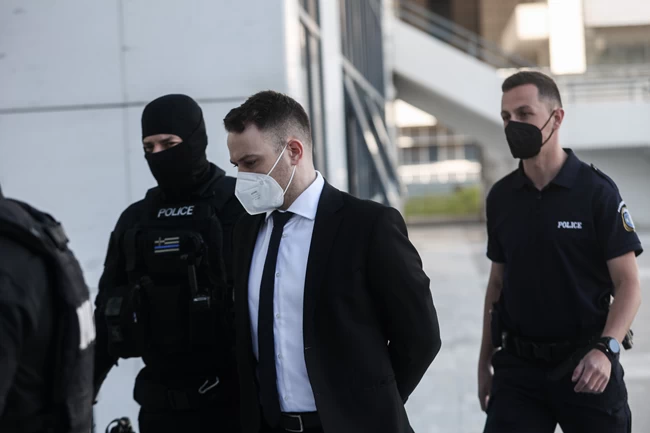 Η ψυχίατρος για τον Μπάμπη Αναγνωστόπουλο: Ναρκισσιστής, δεν τον ένοιαζε ούτε το παιδί του