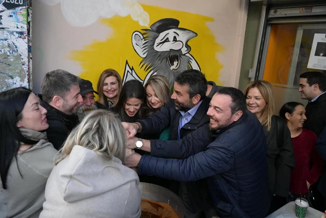 ΑΝΔΡΟΥΛΑΚΗΣ ΑΛΛΟΣ ΑΝΘΡΩΠΟΣ ΚΟΙΝΩΝΙΚΗ ΚΟΥΖΙΝΑ