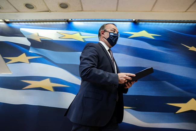 Χρήστος Σταϊκούρας Μάσκα