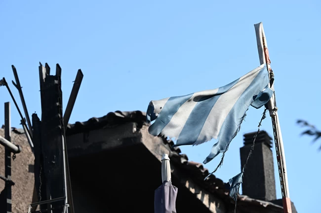 ΦΩΤΙΑ ΣΑΡΩΝΙΔΑ ΑΝΑΒΥΣΣΟ ΛΑΓΟΝΗΣΙ