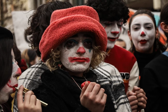 ΚΑΛΛΙΤΕΧΝΕΣ ΠΟΡΕΙΑ