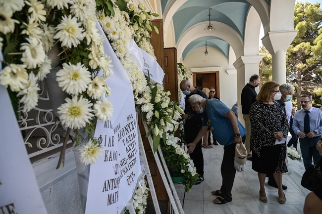 Κηδεία Διονύση Σιμόπουλου