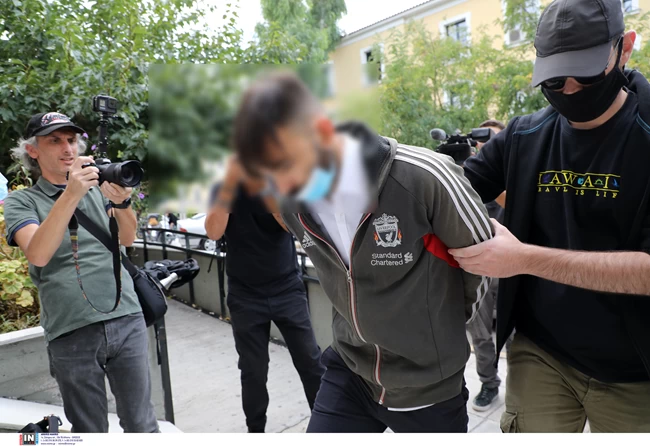 ΠΟΔΟΣΦΑΙΡΙΣΤΗΣ ΑΝΑΚΡΙΤΗΣ 4