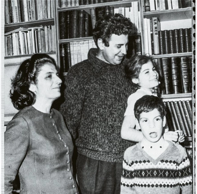 Μυρτώ Αλτίνογλου