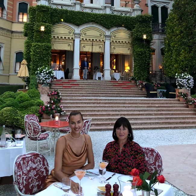 irina shayk mother