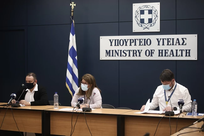 Ηχηρή προειδοποίηση Παπαευαγγέλου: Υψηλό το επιδημιολογικό φορτίο της Αττικής - Προσοχή όσοι φύγατε για την επαρχία