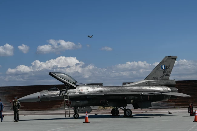f-16 viper