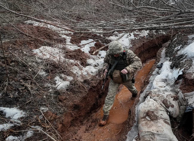 Τύμπανα πολέμου στην Ουκρανία: Εκτακτο τηλεοπτικό διάγγελμα Πούτιν στον ρωσικό λαό - Νέες εκρήξεις στο Ντονέτσκ