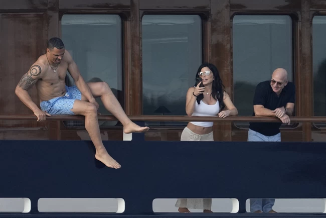 Μπέζος σκάφος