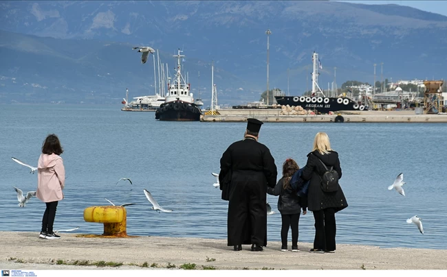 Κορονοϊός: "Κοκκινίζει" η Αχαΐα - Ανησυχούν οι επιδημιολόγοι και για Θεσσαλονίκη, Ρέθυμνο