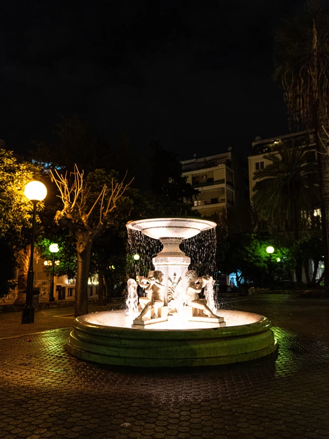 ΠΛΑΤΕΙΑ ΑΜΕΡΙΚΗΣ ΜΕΤΑ