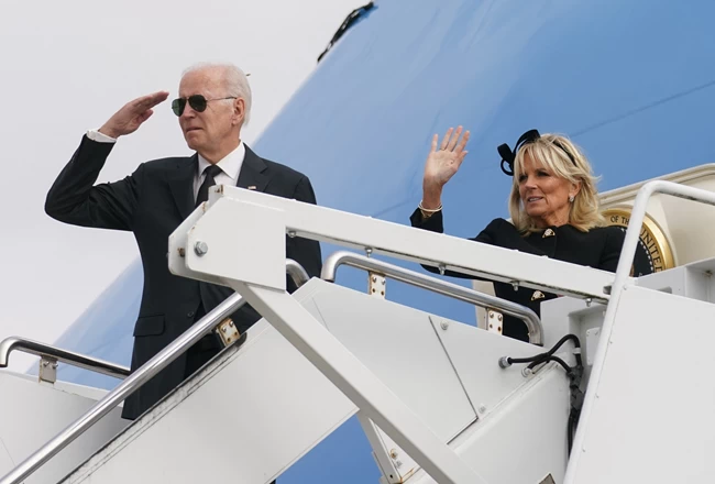 ΚΗΔΕΙΑ ΕΛΙΣΑΒΕΤ ΜΠΑΙΝΤΕΝ