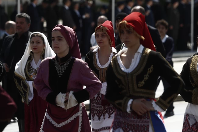 ΜΑΘΗΤΙΚΗ ΠΑΡΕΛΑΣΗ 25 ΜΑΡΤΙΟΥ