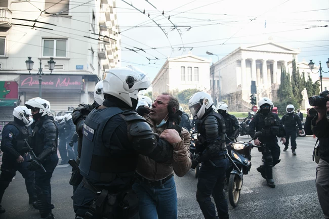 KKE επεισόδια