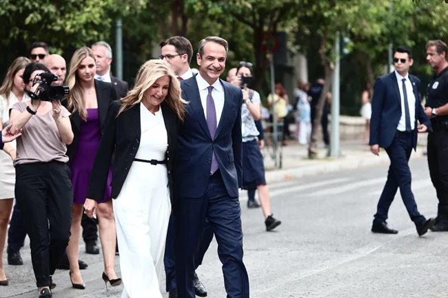 Ορκίστηκε πρωθυπουργός ο Κυριάκος Μητσοτάκης - Παράδοση παραλαβή στο Μέγαρο Μαξίμου - Στις 5 η νέα κυβέρνηση
