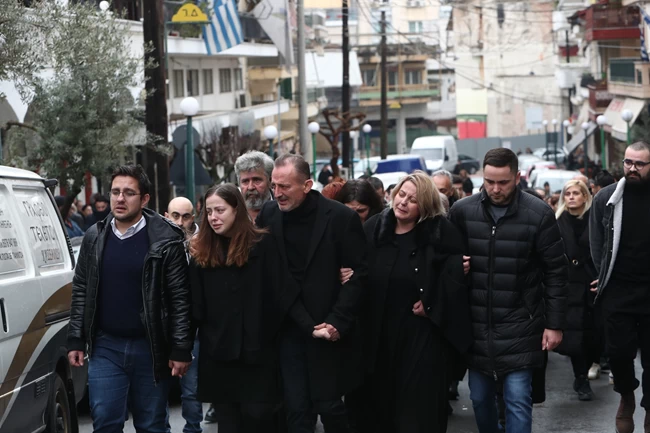 ΚΗΔΕΙΑ ΙΦΙΓΕΝΕΙΑΣ ΤΡΕΝΑ ΤΕΜΠΗ