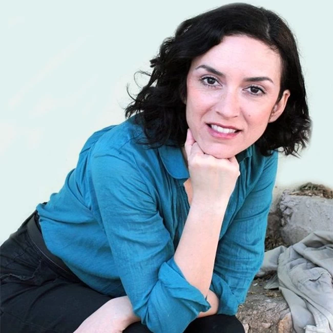 Ποια είναι η "πληρωμένη δημοσιογράφος" που πρωταγωνιστεί στο σποτ του ΣΥΡΙΖΑ