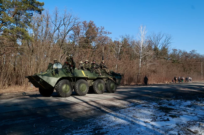 Πόλεμος στην Ουκρανία: Νέοι βομβαρδισμοί αμάχων -  Σε πολιορκία Ντνίπρο και Μαριούπολη, έξω από το Κίεβο ο ρωσικός στρατός