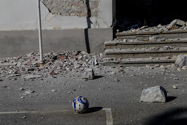 σχολείο Ελασσόνα σεισμος