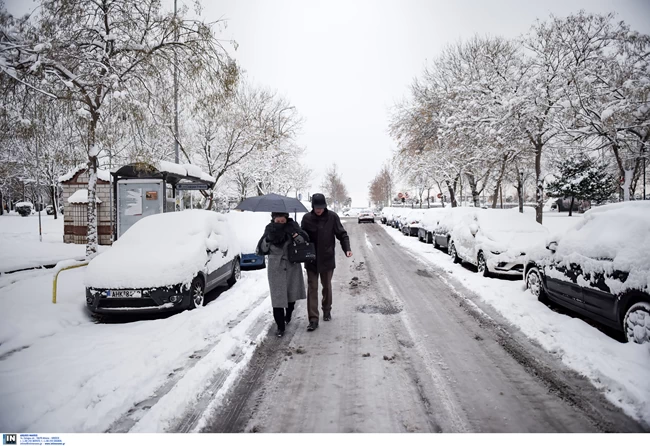 Συναγερμός για την κακοκαιρία "Ελπίδα": "Οχι" σε άσκοπες μετακινήσεις το επόμενο 48ωρο - Πρωτόγνωρες χιονοπτώσεις