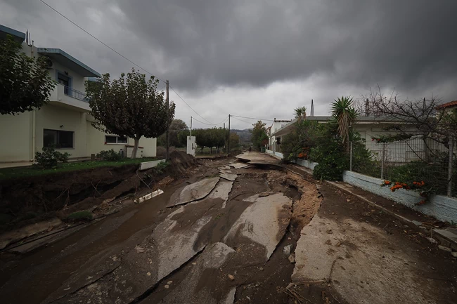 Κακοκαιρία Αθηνά: Σάρωσε Βόρεια Εύβοια και Πήλιο - Μεγάλες καταστροφές - Σε επιφυλακή οι Αρχές [εικόνες - βίντεο]