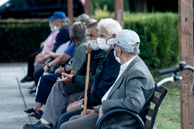 Κορονοϊός: Νέα "έκρηξη" με 411 κρούσματα σήμερα - 2 νεκροί - 89 οι διασωληνωμένοι