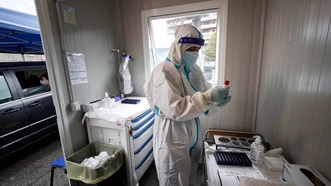 Γερμανία: Αρνητικό ρεκόρ με 30.000 κρούσματα μέσα σε 24 ώρες