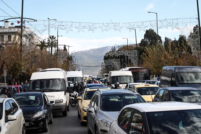 κινηση δρομος αυτοκινητα