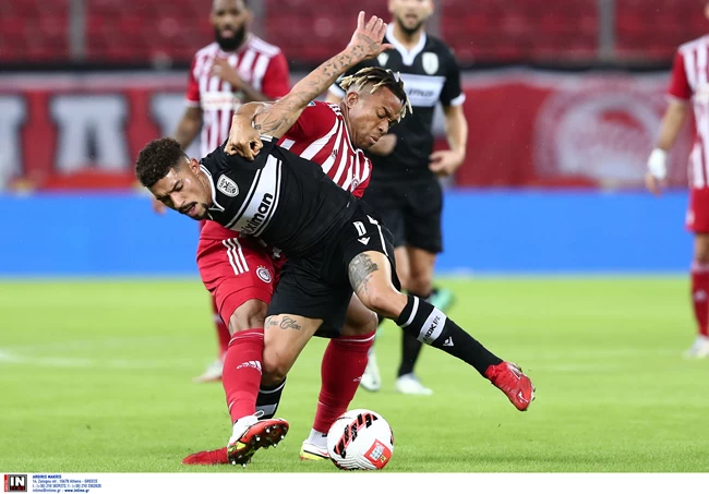 Super League: Ξανά στην κορυφή ο Ολυμπιακός - Νίκησε 2-1 τον ΠΑΟΚ
