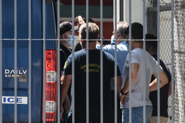 Πέτρος Φιλιππίδης