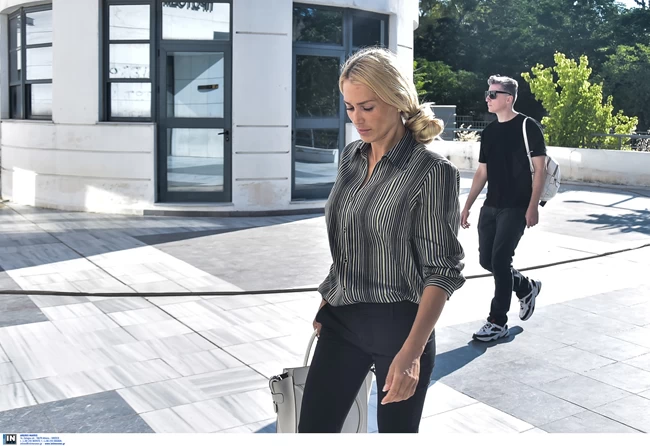 ΒΙΚΤΩΡΙΑ ΚΑΡΥΔΑ ΔΙΚΗ ΓΙΑ ΔΟΛΟΦΟΝΙΑ ΜΑΚΡΗ