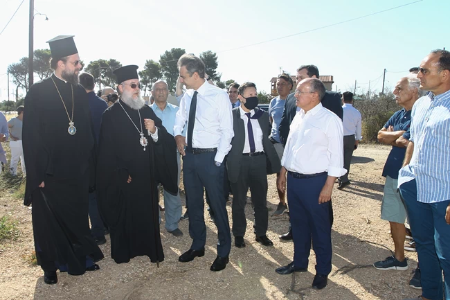 Στο Μάτι ο πρωθυπουργός Κυριάκος Μητσοτάκης