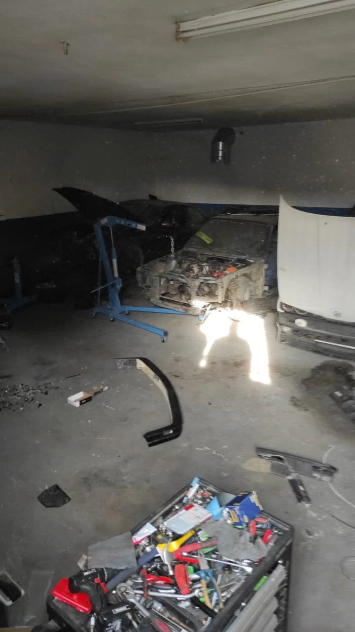 "Η Συμμορία των 14": Στα χέρια της ΕΛΑΣ η εγκληματική οργάνωση για κλοπές αυτοκινήτων και διακίνηση ναρκωτικών [Εικόνες]