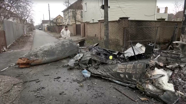 Πόλεμος στην Ουκρανία: Μπαράζ ρωσικών βομβαρδισμών σε Μαριούπολη και Χάρκοβο - Η μάχη των μαχών στο Κίεβο
