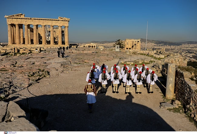 ΣΗΜΑΙΑ ΑΚΡΟΠΟΛΗ