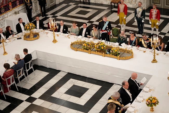 royal dinner