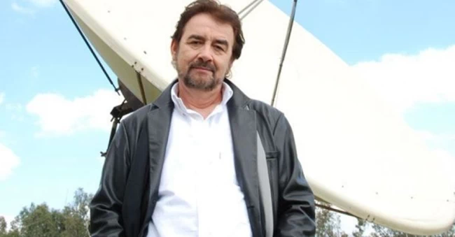 Έφυγε από τη ζωή ο δημοσιογράφος Γιώργος Χουλιάρας - Ο άνθρωπος πίσω από...  | Ελλάδα Ειδήσεις