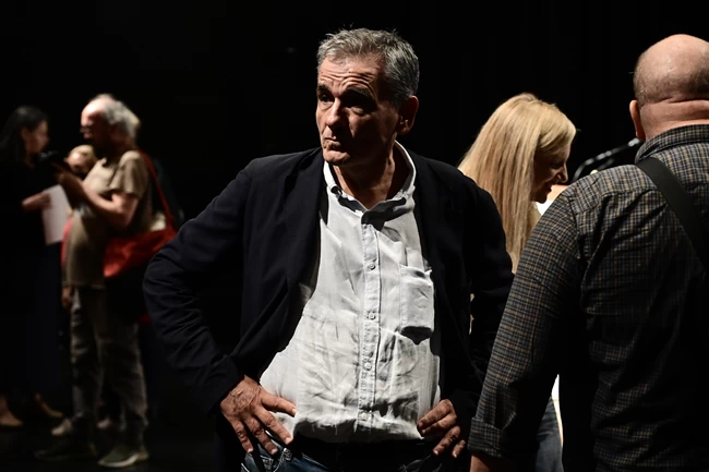 Ο Τσακαλώτος προανήγγειλε αποχώρηση από τον ΣΥΡΙΖΑ: "Δεν μπορεί να υπάρξει πια περηφάνια σε αυτό το κόμμα"