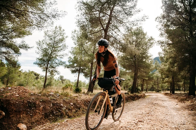 H Suunto παρουσιάζει το λεπτότερο, μικρότερο αλλά και ανθεκτικότερο ρολόι που κατασκευάστηκε ποτέ, τo Suunto 9 Peak.