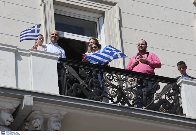 ΠΑΡΕΛΑΣΗ
