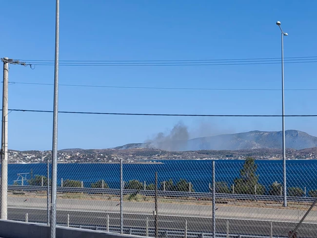 Χωρίς ενεργό μέτωπο οι φωτιές σε Μέγαρα, Σαλαμίνα, Πεντέλη - Πολύ υψηλός κίνδυνος πυρκαγιάς σήμερα