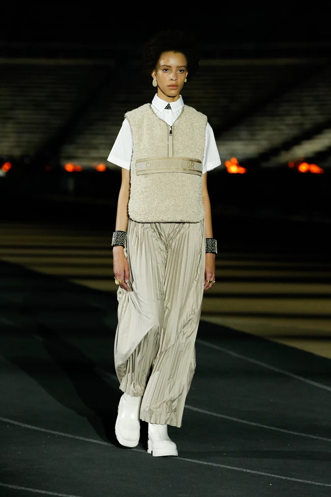 DIOR