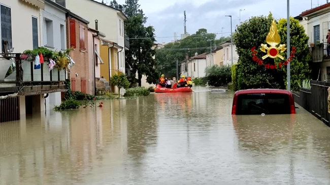 ΙΤΑΛΙΑ ΠΛΗΜΜΥΡΕΣ ΕΜΙΛΙΑ ΡΟΜΑΝΑ