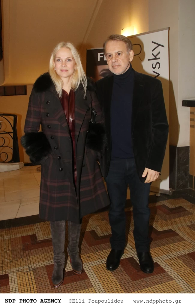 Μαρί Κωνσταντάτου: Η σπάνια έξοδος με την κούκλα κόρη του συντρόφου της - Τι κοινό φόρεσαν