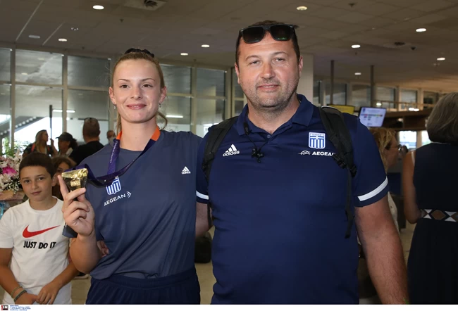 Ελίνα Τζένγκο