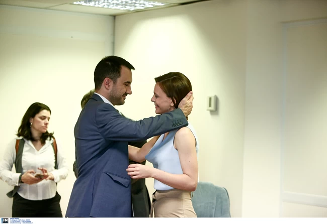 ΕΦΗ ΑΧΤΣΙΟΓΛΟΥ ΧΑΡΙΤΣΗΣ