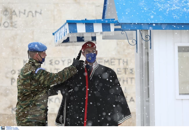 χιόνια αθήνα προεδρική φρουρά