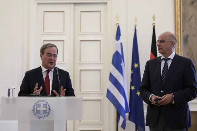 Δένδιας Λάσετ