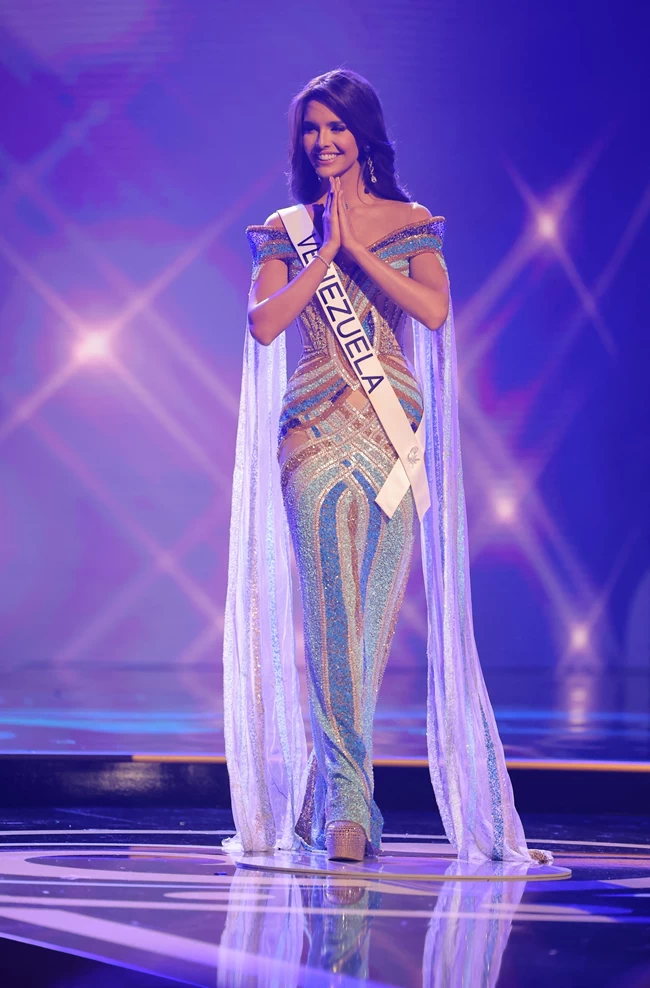MISS UNIVERSE